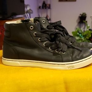 UGG GRADIE HI TOP SNEAKER BLACK 6.5